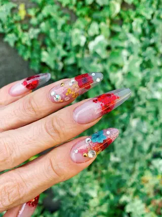 ネイル nail salon Emi la beaute 心斎橋店所属・坪野 めぐみのネイルデザイン