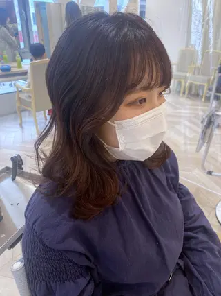 ミディアム カラー ベージュ/インナー カラー🤍Rieのヘアスタイル