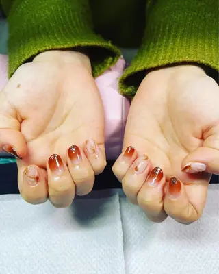 ネイル ネイルサロンキュアイスト所属・キュアイスト アコパラジェル調布のネイルデザイン