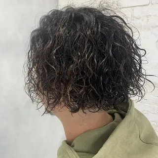 ミディアム パーマ メンズ nameless髪質 改善ブリーチ心斎橋のヘアスタイル