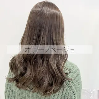 セミロング カラー ヘアアレンジ 韓国レイヤー🕊️ 柔らかベージュ🧸のヘアスタイル