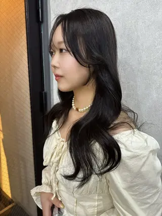 ロング カラー AIRI layer cut hairのヘアスタイル