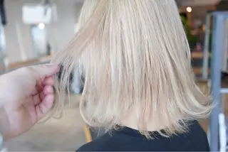 ミディアム カラー ハイトーン/レイヤー /ケアブリーチ石川治のヘアスタイル