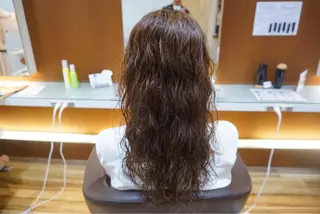 ロング カラー パーマ Graph. （グラフ）立川🪽✨のヘアスタイル