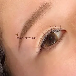 マツエク・マツパ alu所属・マキノ キョウカのヘアスタイル