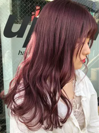 セミロング カラー パーマ ヘアアレンジ 八巻 晴香のヘアスタイル