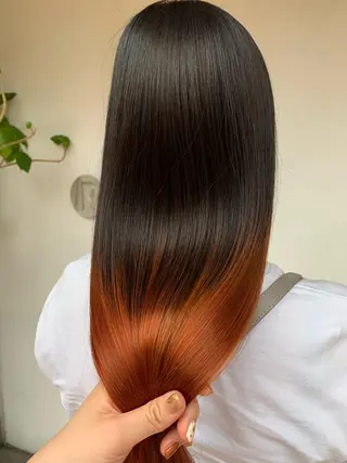 ロング カラー putri 川邉 優花のヘアスタイル