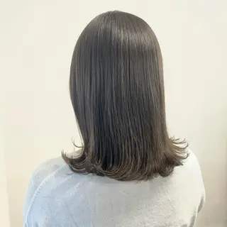 ミディアム カラー 色白に見える暗髪 梅田・増田のヘアスタイル