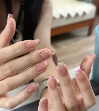 ネイル 高木 維麗絲のネイルデザイン