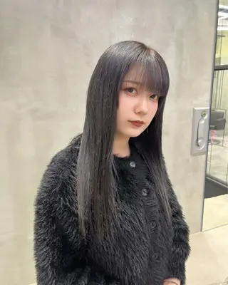 ロング カラー ナツミ/透明感カラー /酸性ストレートのヘアスタイル