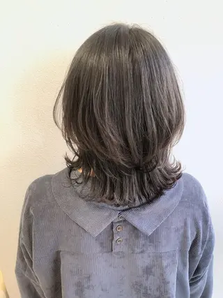 ミディアム カラー 西 めぐみのヘアスタイル