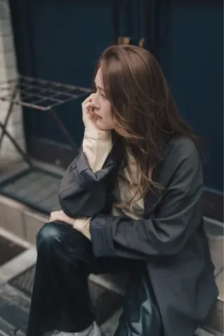 ロング 敏感肌のカラー｜斉藤 ｜かきあげバングのヘアスタイル