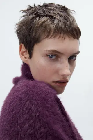 ショート 加藤木麻彩 NEROのヘアスタイル