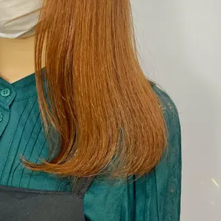 セミロング カラー ヘアアレンジ ツガミ リナのヘアスタイル