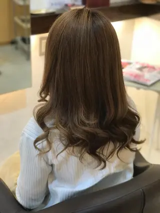 ミディアム カラー モトエ ジュニアスタイリストのヘアスタイル