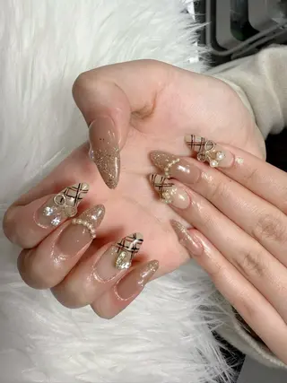 ネイル 🌈 Laule'aのネイルデザイン