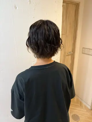 ショート 艶カラー/ ストレート/くるみのヘアスタイル