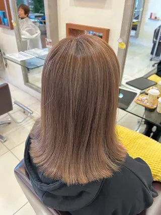 ミディアム カラー トップスタイリスト 林すずかのヘアスタイル