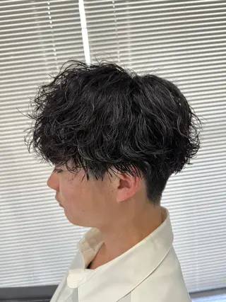 ショート パーマ メンズ ユウ🪄 パーマ指名No1のヘアスタイル