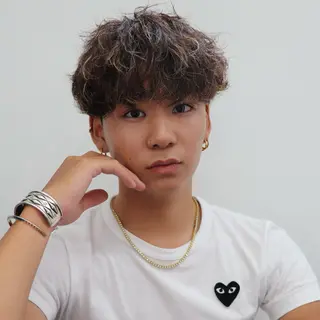 カラー パーマ メンズ 安達 脩人のヘアスタイル