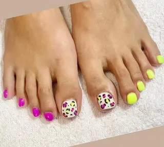 ネイル 🌙都岡 ムーンネイルのネイルデザイン