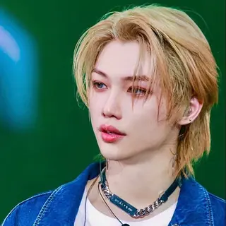 ミディアム カラー メンズ 岡田大志🇰🇷 中/韓メンズヘアのヘアスタイル