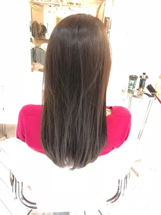 セミロング 平原 沙耶のヘアスタイル