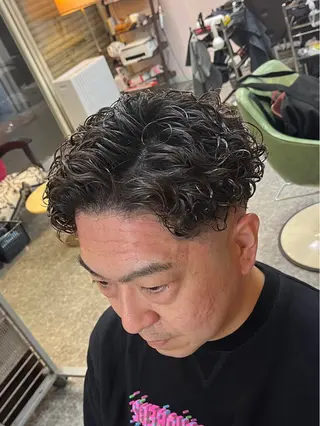 ミディアム パーマ CuMARi所属・予約の98.7%パー マ🌈men's専門のヘアスタイル