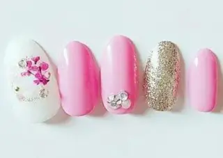 ネイル ゲン レイカのネイルデザイン