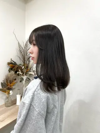 セミロング カラー TOKI mahoのヘアスタイル
