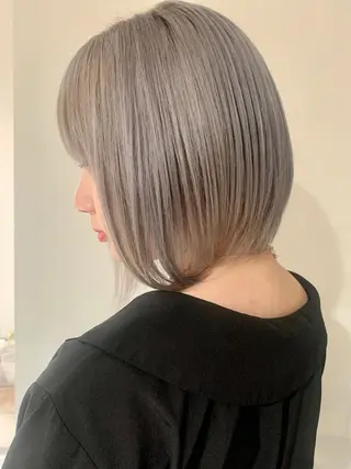 ショート カラー ✨艶ブリーチカラー ✨四ノ宮裕己のヘアスタイル