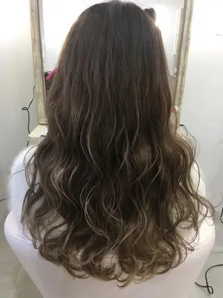 ロング カラー 髪質改善 中川　翔のヘアスタイル