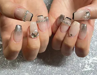 ネイル VIERU 🌈🎀💖のネイルデザイン