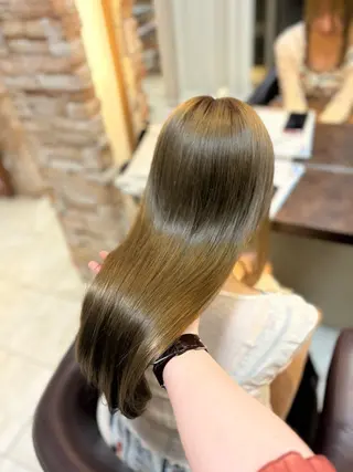 ロング 🎀透明感カラー 🐈ナズナのヘアスタイル