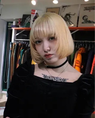 ミディアム カラー レイヤーカット /ハイトーンchaoのヘアスタイル