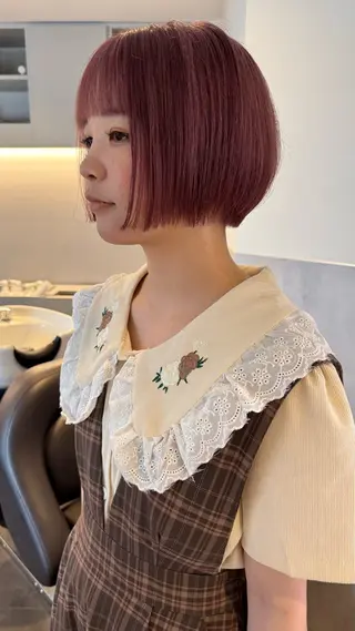 ショート カラー RAIMA ハイトーン/ベージュのヘアスタイル