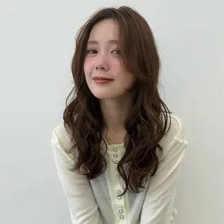 ロング パーマ Kaede🍁 FILMS 渋谷のヘアスタイル