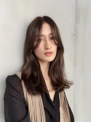 セミロング カラー 新 心寧のヘアスタイル