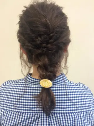 セミロング ヘアアレンジ 沢田 瞳のヘアスタイル