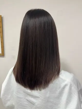 セミロング 本多結香/レイヤー /ハイライトカラーのヘアスタイル