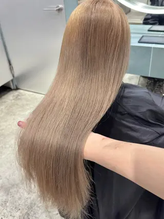 ミディアム カラー 立川/ブリーチ/ 複雑履歴/西川翔真のヘアスタイル