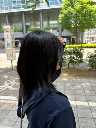 セミロング 🍓ハイトーンカラー 🎀nene🍓のヘアスタイル