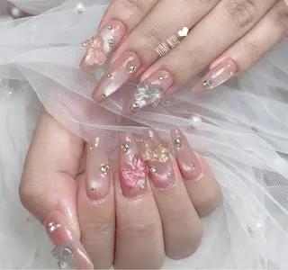 ネイル 𝐲𝐮𝐦𝐢🎀 長さ出しデザイン専門のネイルデザイン