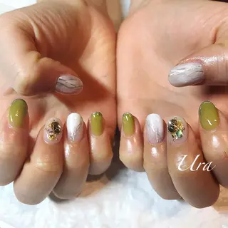 ネイル UrakoNail 《nail》のネイルデザイン