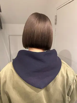 ショート カラー hen所属・心斎橋/レイヤー/ ブリーチ/モエのヘアスタイル