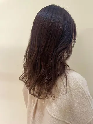 セミロング カラー 三浦 瑠璃のヘアスタイル