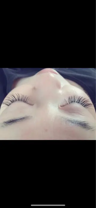 マツエク・マツパ Batik 下北沢店所属・岩崎 綾香のマツエク・マツパデザイン