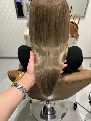 カラー 橋本 奈桜のヘアスタイル