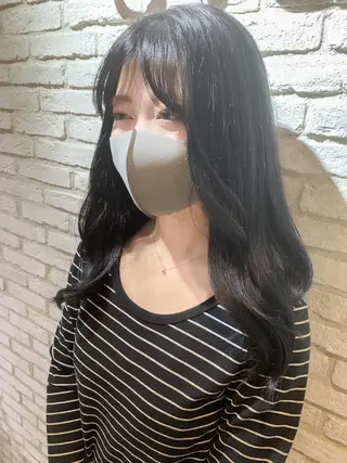 ロング カラー ヘアアレンジ yuka .のヘアスタイル