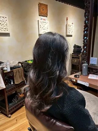 ロング 茅ヶ崎/ブリーチ/ カラー/かえでのヘアスタイル